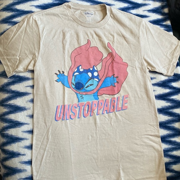 Disney Lilo & Stitch Unstoppable Stitch T-Shirt Hot Topic - Picture 2 of 3